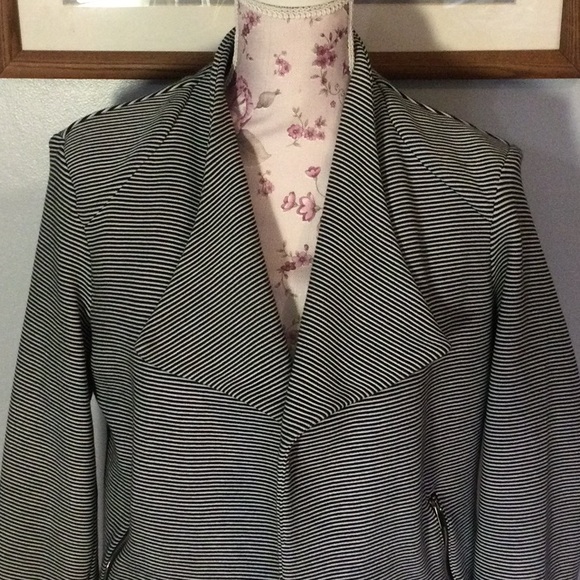 Premise Black and White Striped Blazer - Picture 3 of 9